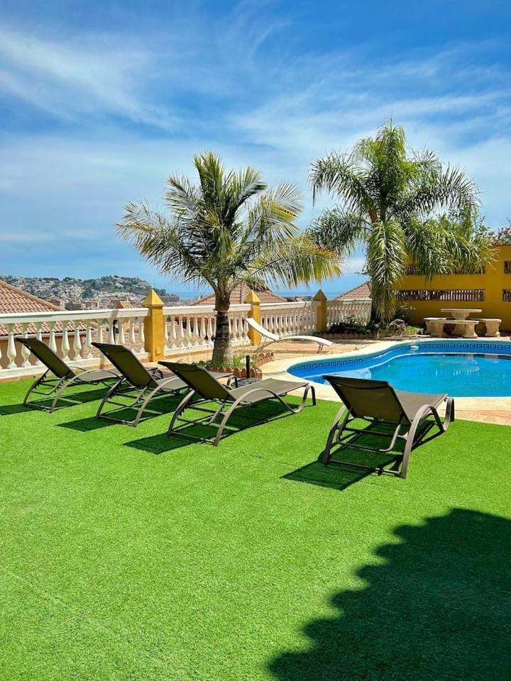 Chalet Con Piscinas Y Vistas De Ensueno Almunecar Exterior photo
